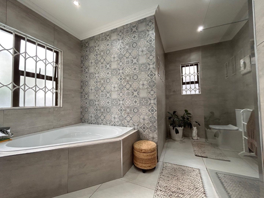 3 Bedroom Property for Sale in New Redruth Gauteng