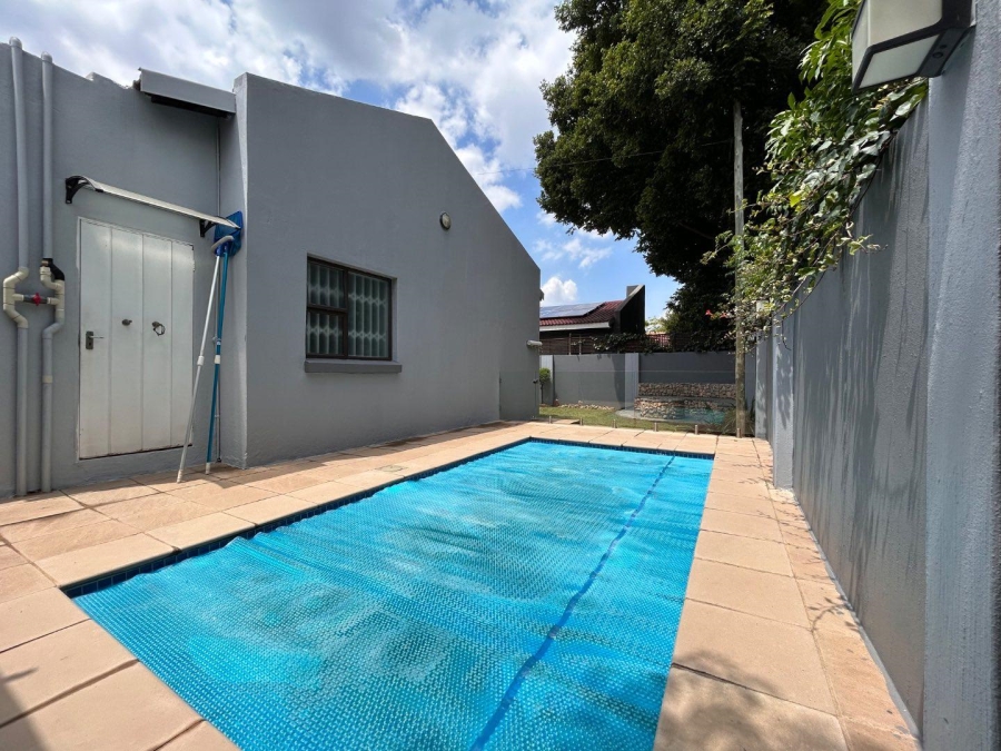 3 Bedroom Property for Sale in New Redruth Gauteng