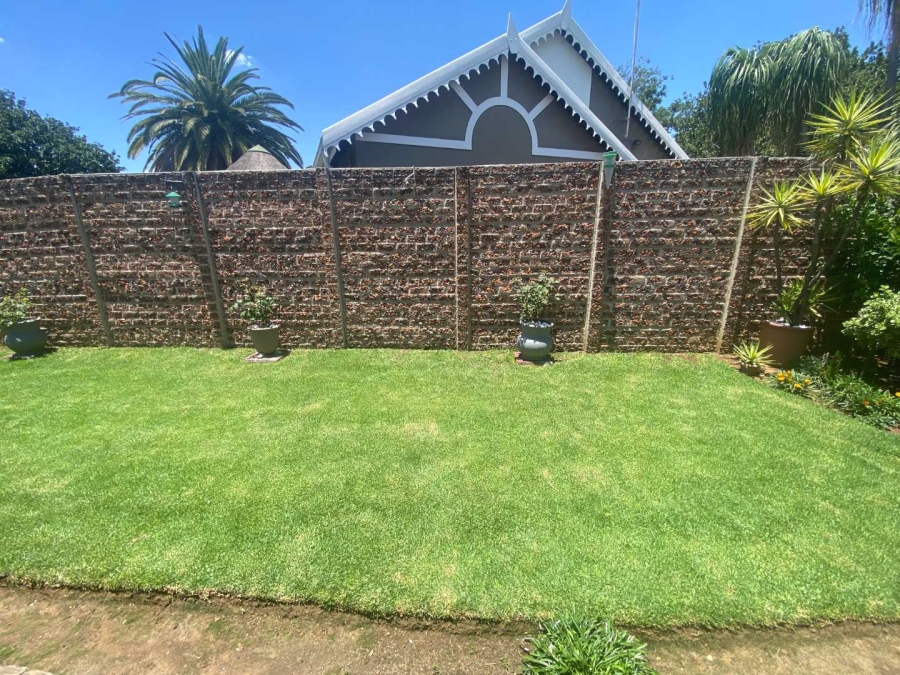 2 Bedroom Property for Sale in Verwoerdpark Gauteng