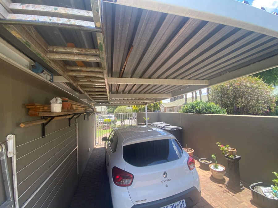 2 Bedroom Property for Sale in Verwoerdpark Gauteng