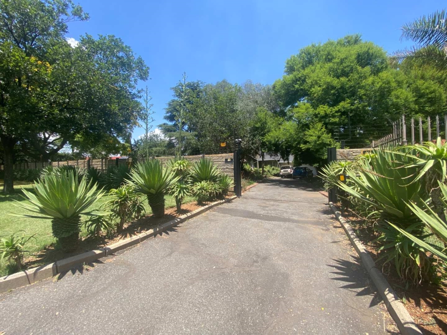2 Bedroom Property for Sale in Verwoerdpark Gauteng