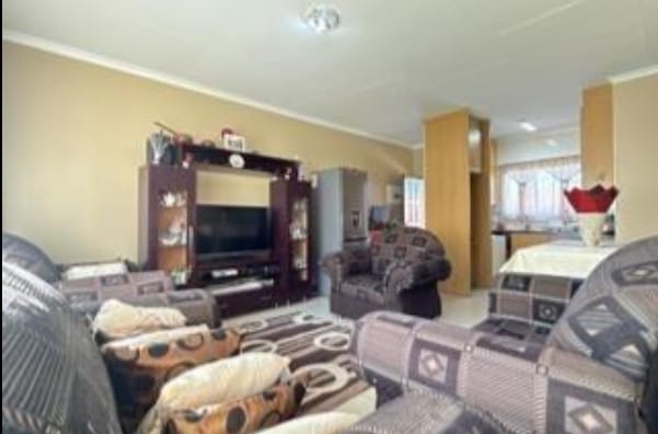 2 Bedroom Property for Sale in Meredale Gauteng