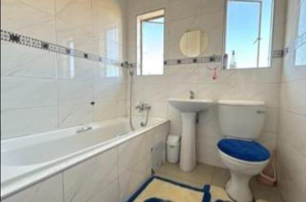 2 Bedroom Property for Sale in Meredale Gauteng