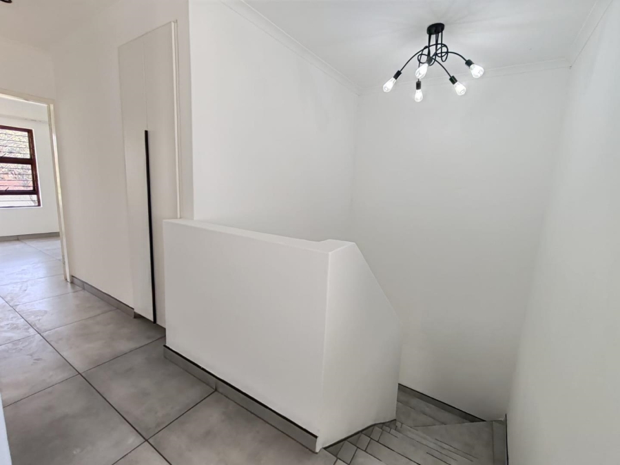 3 Bedroom Property for Sale in Lakefield Gauteng