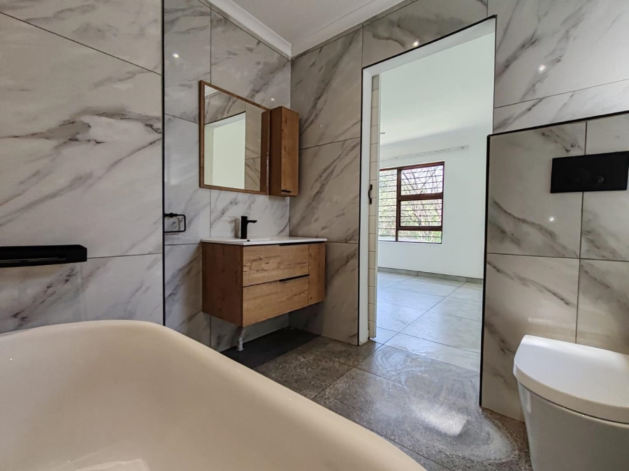 3 Bedroom Property for Sale in Lakefield Gauteng