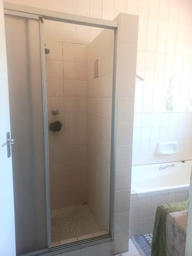 4 Bedroom Property for Sale in Farrarmere Gauteng