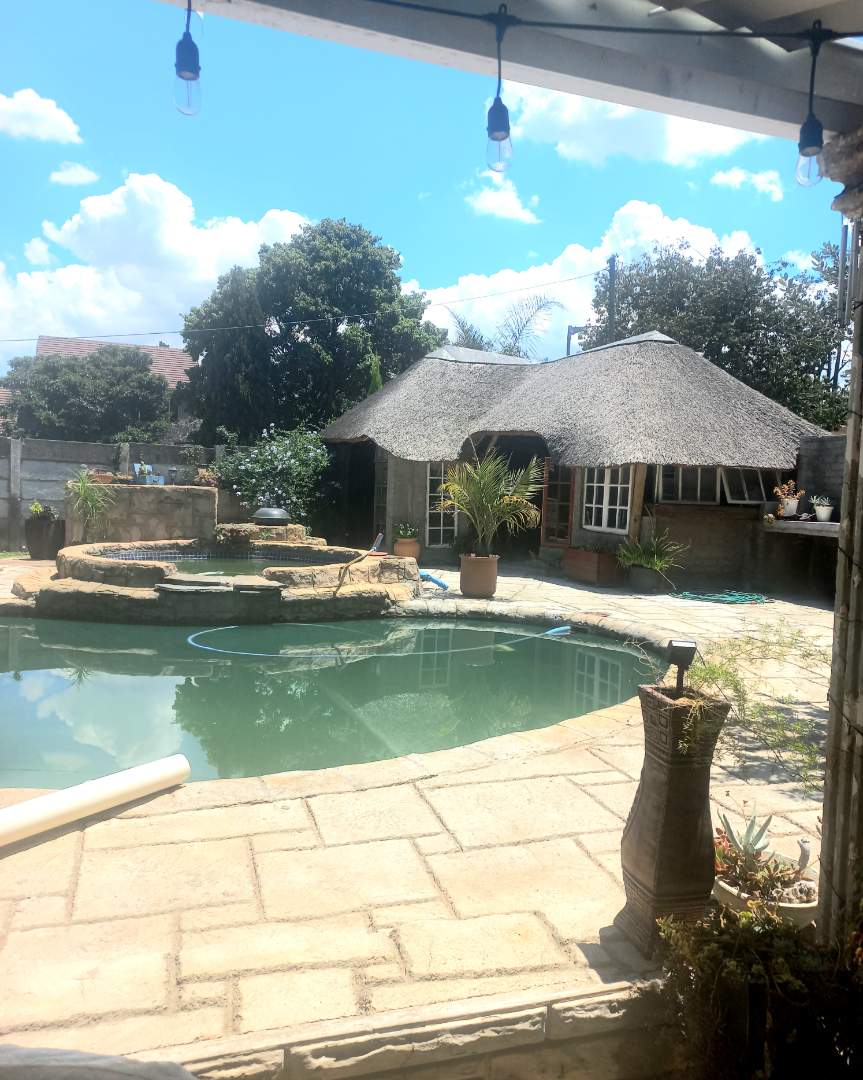 4 Bedroom Property for Sale in Farrarmere Gauteng