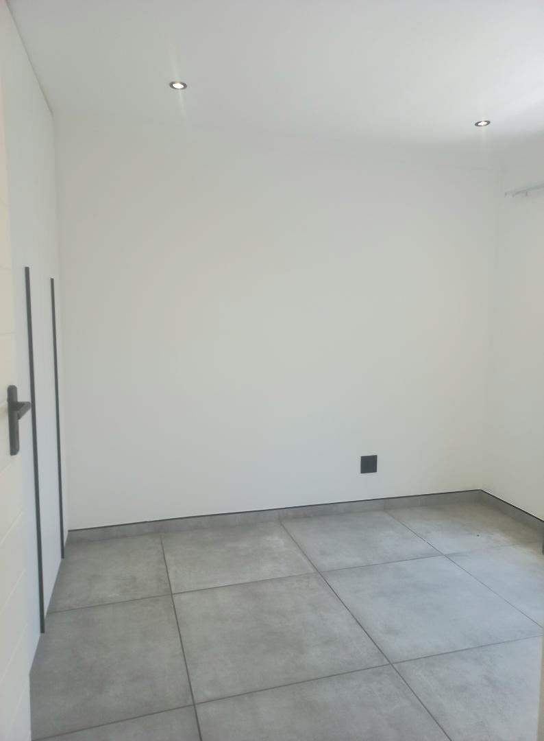 3 Bedroom Property for Sale in Lakefield Gauteng