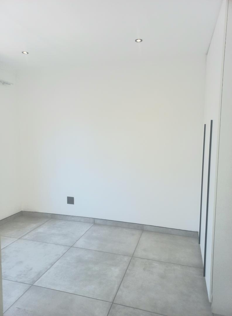 3 Bedroom Property for Sale in Lakefield Gauteng