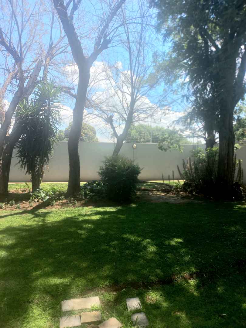 3 Bedroom Property for Sale in Lakefield Gauteng