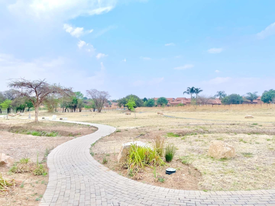 4 Bedroom Property for Sale in Rooihuiskraal North Gauteng