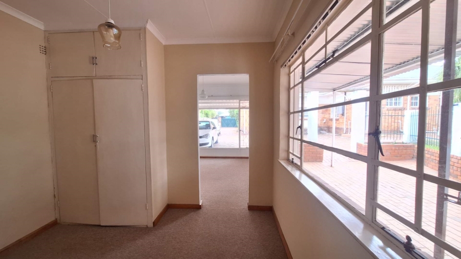 To Let 1 Bedroom Property for Rent in Discovery Gauteng