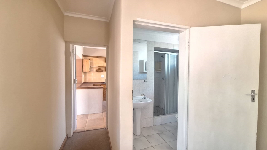 To Let 1 Bedroom Property for Rent in Discovery Gauteng