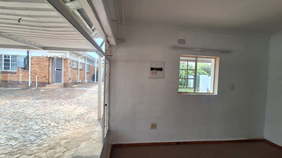 To Let 1 Bedroom Property for Rent in Discovery Gauteng