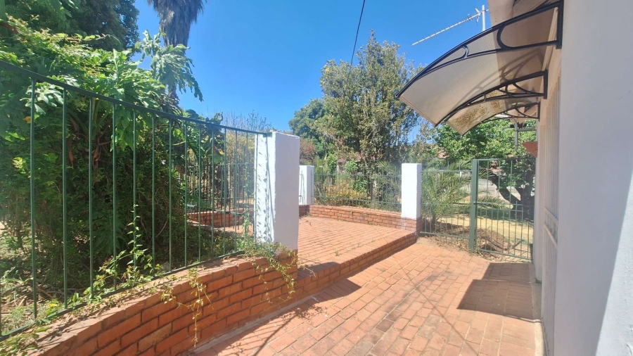 To Let 1 Bedroom Property for Rent in Discovery Gauteng