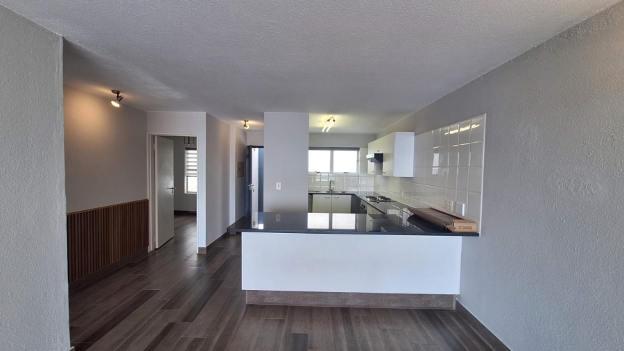 To Let 2 Bedroom Property for Rent in Northcliff Gauteng