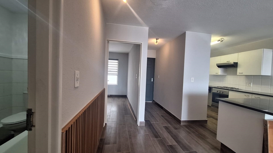 To Let 2 Bedroom Property for Rent in Northcliff Gauteng