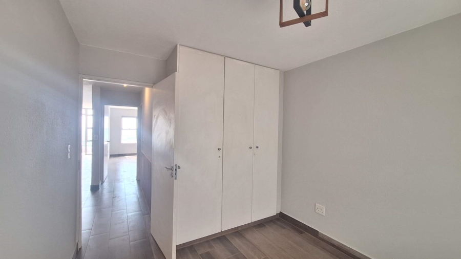 To Let 2 Bedroom Property for Rent in Northcliff Gauteng