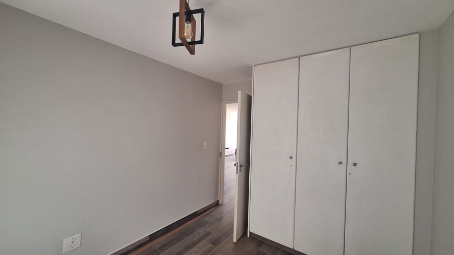 To Let 2 Bedroom Property for Rent in Northcliff Gauteng