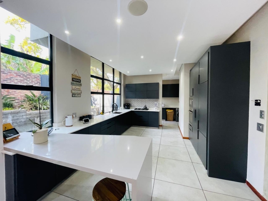 To Let 3 Bedroom Property for Rent in Morningside Gauteng