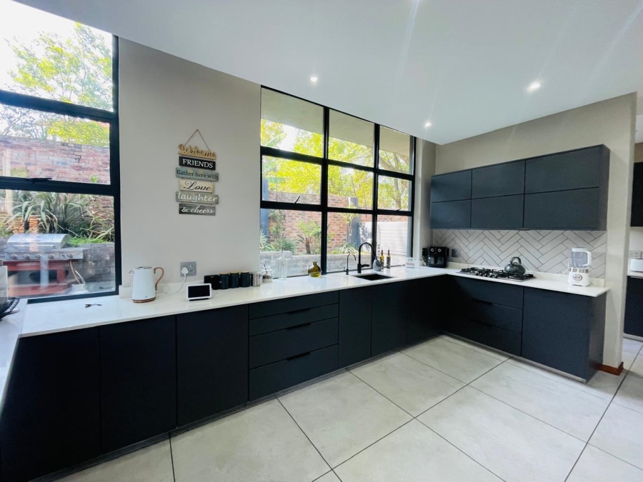 To Let 3 Bedroom Property for Rent in Morningside Gauteng