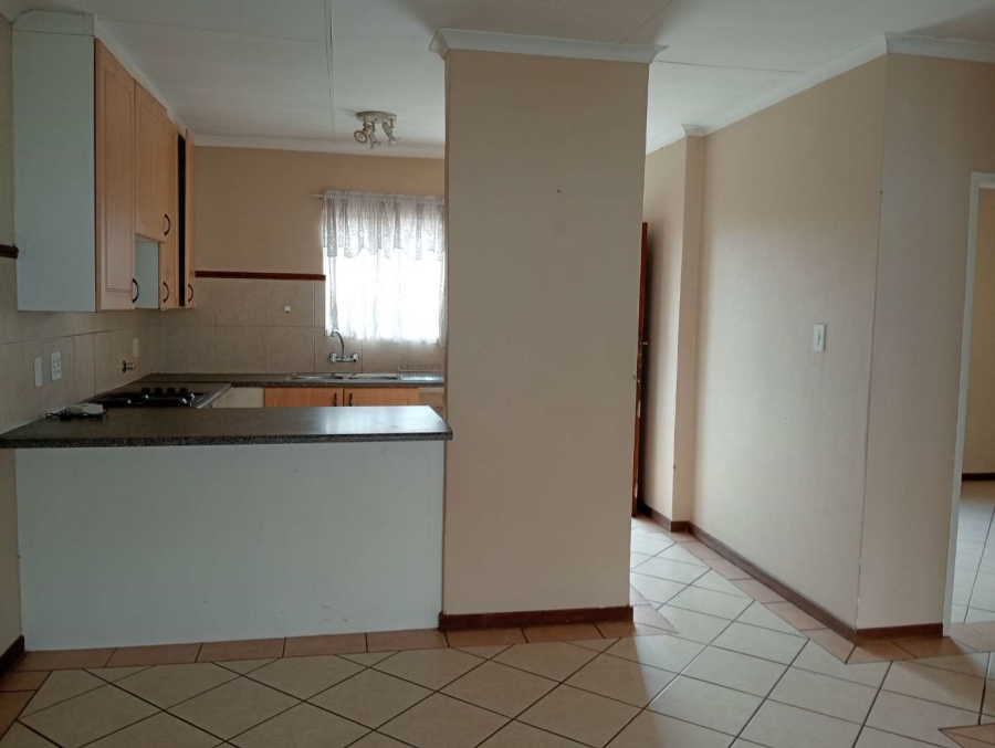 2 Bedroom Property for Sale in Die Hoewes Gauteng