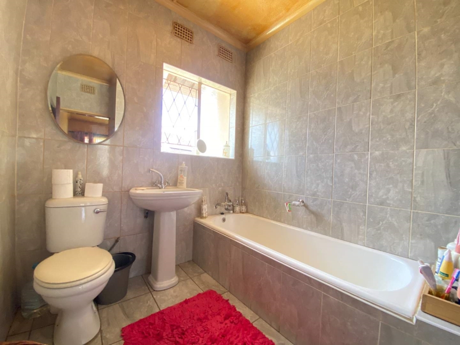 3 Bedroom Property for Sale in Alan Manor Gauteng