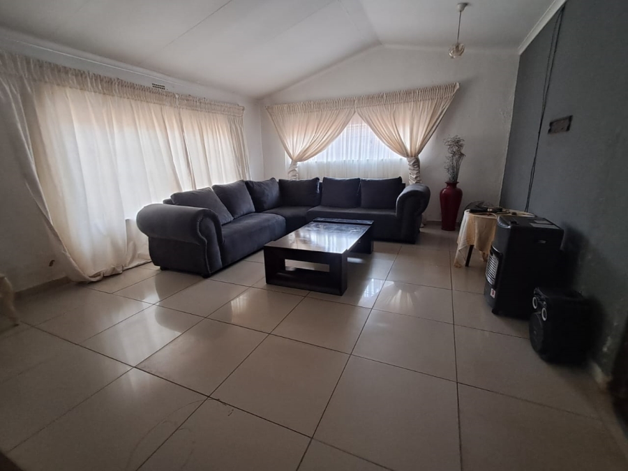 3 Bedroom Property for Sale in Estera Gauteng