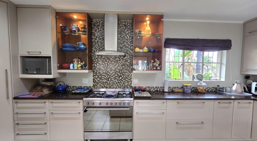 5 Bedroom Property for Sale in Mulbarton Gauteng