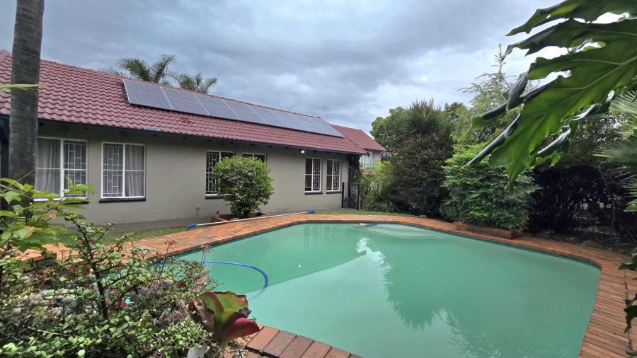 5 Bedroom Property for Sale in Mulbarton Gauteng