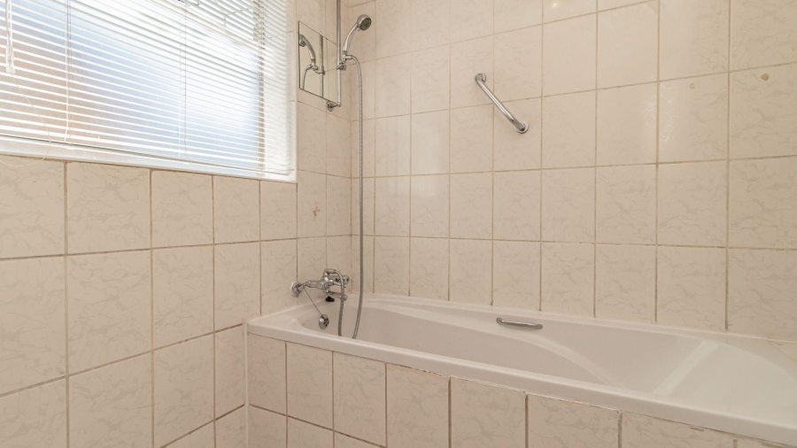 2 Bedroom Property for Sale in Benoni Central Gauteng