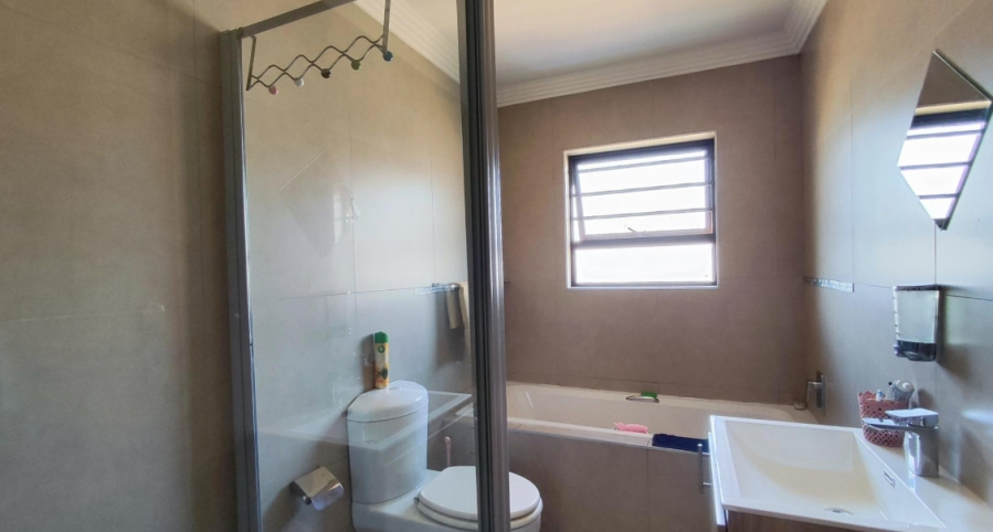 3 Bedroom Property for Sale in Raceview Gauteng