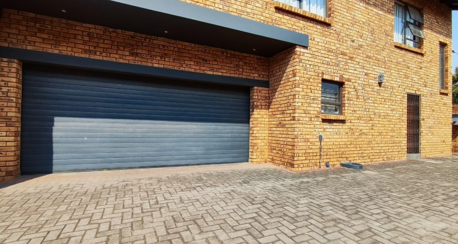 3 Bedroom Property for Sale in Raceview Gauteng