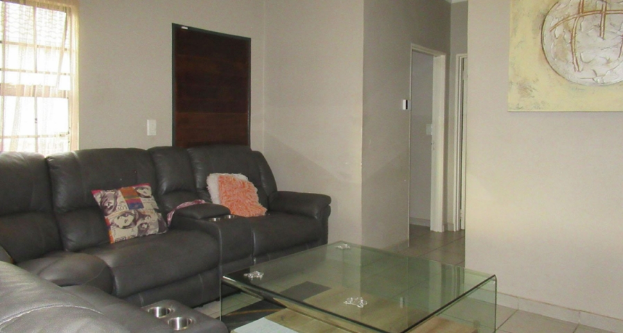 2 Bedroom Property for Sale in South Hills Gauteng