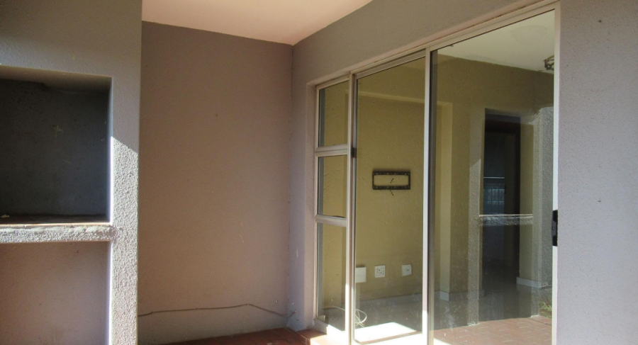 2 Bedroom Property for Sale in Glenvista Gauteng