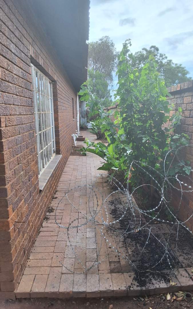 4 Bedroom Property for Sale in Palm Ridge Gauteng
