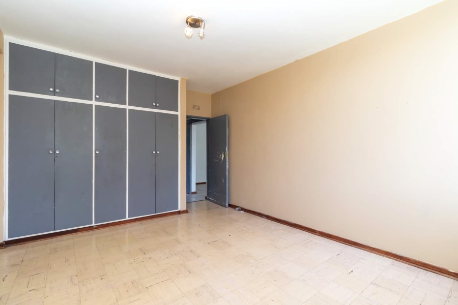 2 Bedroom Property for Sale in Florida Lake Gauteng