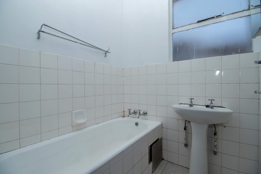 2 Bedroom Property for Sale in Florida Lake Gauteng