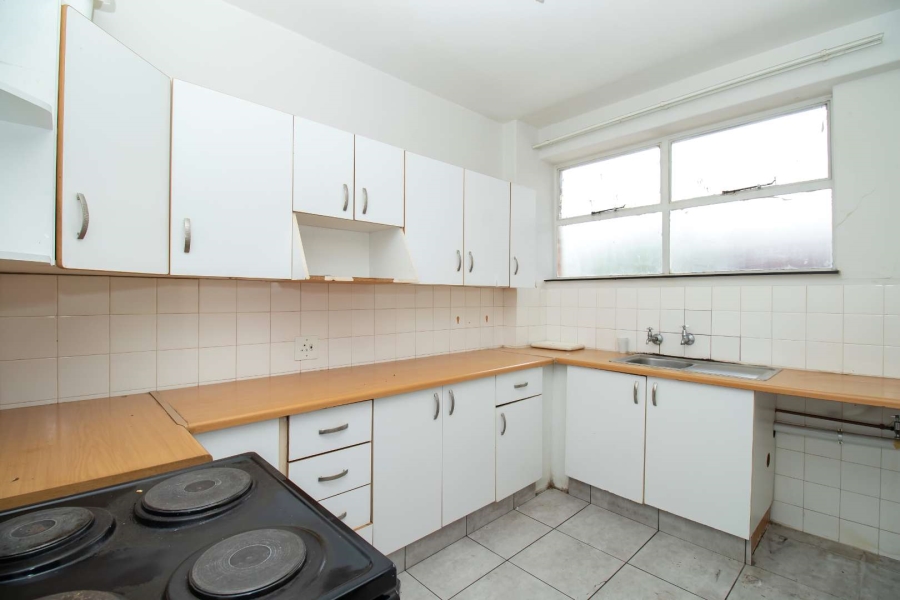 2 Bedroom Property for Sale in Florida Lake Gauteng