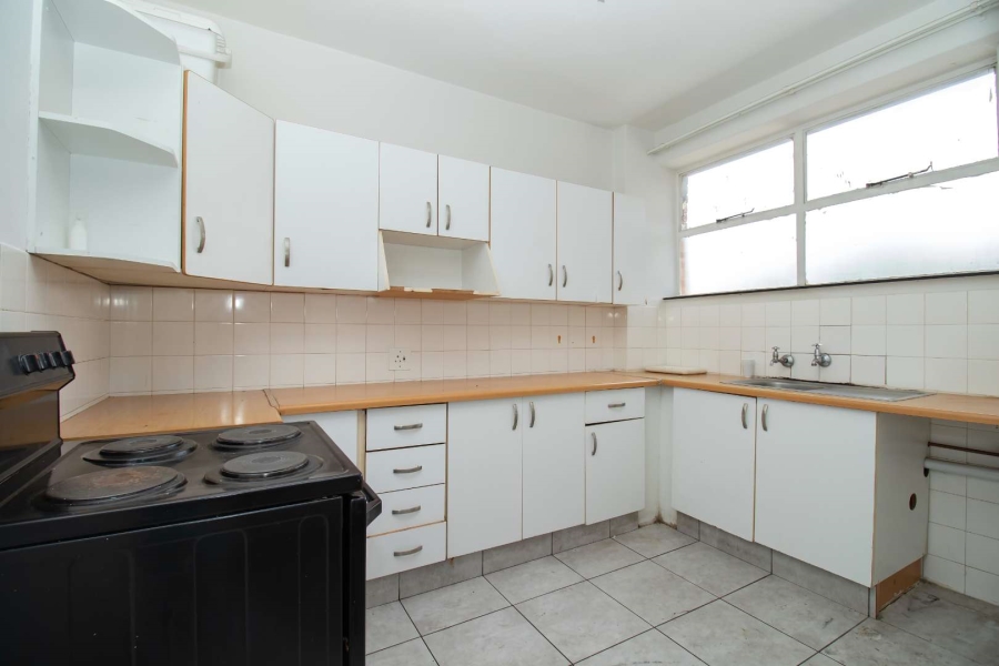 2 Bedroom Property for Sale in Florida Lake Gauteng