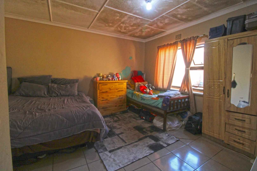 8 Bedroom Property for Sale in Newclare Gauteng