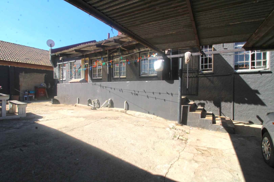 8 Bedroom Property for Sale in Newclare Gauteng