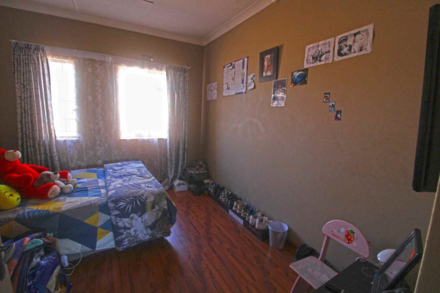 8 Bedroom Property for Sale in Newclare Gauteng