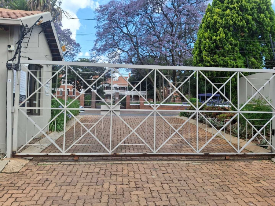 To Let 3 Bedroom Property for Rent in Saxonwold Gauteng