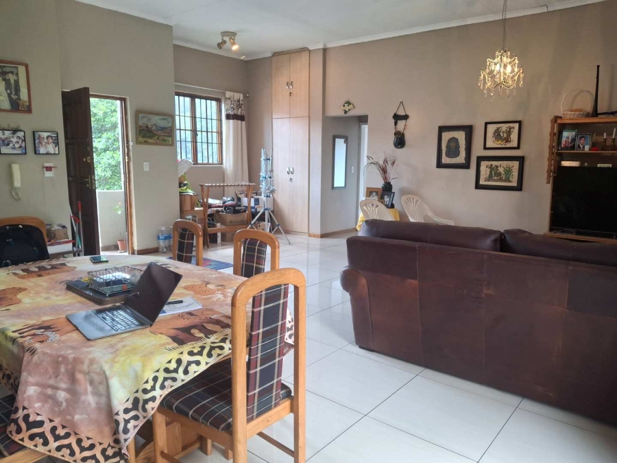 To Let 3 Bedroom Property for Rent in Saxonwold Gauteng
