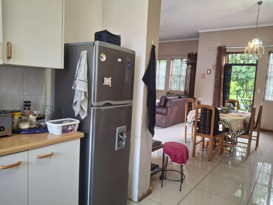 To Let 3 Bedroom Property for Rent in Saxonwold Gauteng