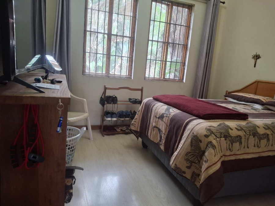 To Let 3 Bedroom Property for Rent in Saxonwold Gauteng