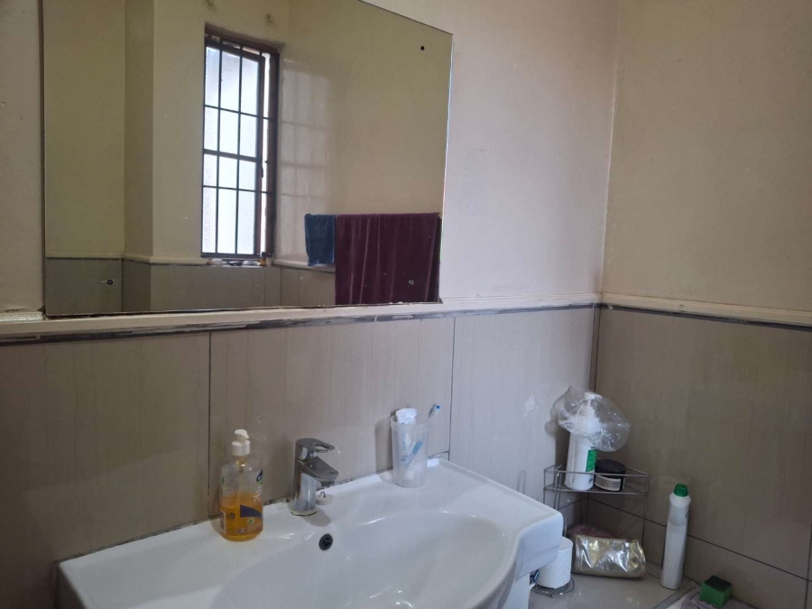 To Let 3 Bedroom Property for Rent in Saxonwold Gauteng