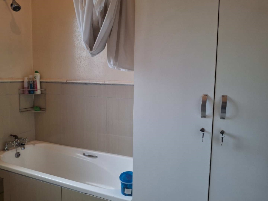 To Let 3 Bedroom Property for Rent in Saxonwold Gauteng