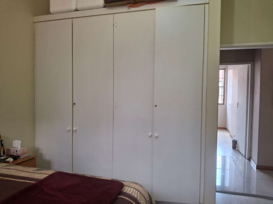 To Let 3 Bedroom Property for Rent in Saxonwold Gauteng